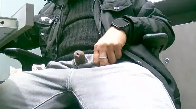 Snapshot of kavipanty chatting on January 2025 11:02:01 AM kavipanty online show from January 2025 11:02:01 AM