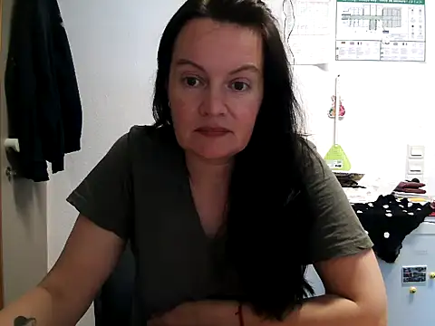 LoveNBloom online show from May 2026 06:03:01 PM