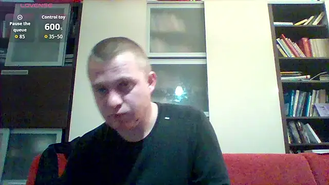 Matttthees online show from November 2025 09:49:02 PM