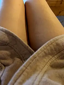 Snapshot of sweetmystery1 chatting on November 2025 10:31:01 AM sweetmystery1 online show from November 2025 10:31:01 AM