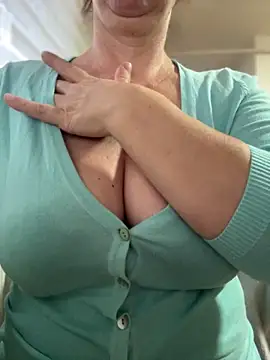 Snapshot of sweetmystery1 chatting on December 2025 01:41:02 PM sweetmystery1 online show from December 2025 01:41:02 PM