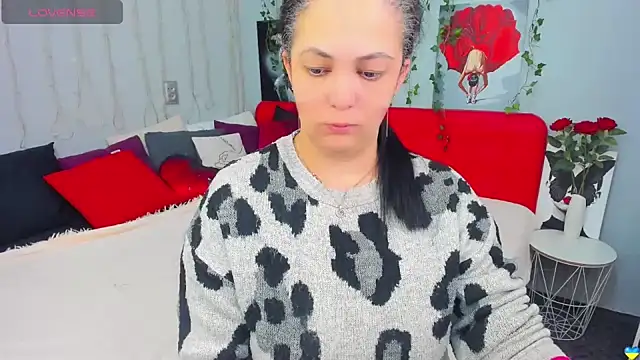 DarlingMilf online show from December 2024 06:12:01 PM