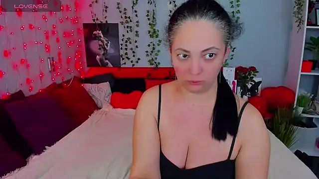 DarlingMilf online show from February 2025 07:21:01 PM