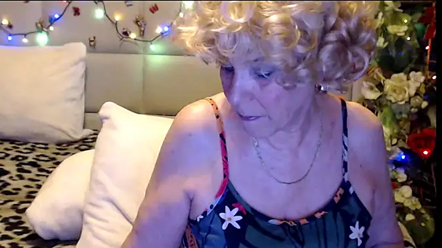 HappyWomanOn online show from January 2026 09:58:02 AM