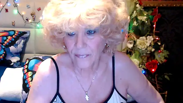 HappyWomanOn online show from April 2026 08:19:02 AM