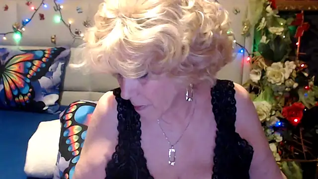 HappyWomanOn online show from April 2026 06:03:02 PM