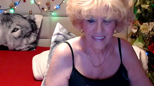 HappyWomanOn online show from May 2026 09:16:01 AM
