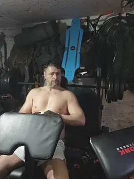 Snapshot of rob2810 chatting on March 2026 03:58:01 PM rob2810 online show from March 2026 03:58:01 PM