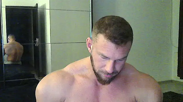 muscularkevin online show from November 2025 04:45:02 AM