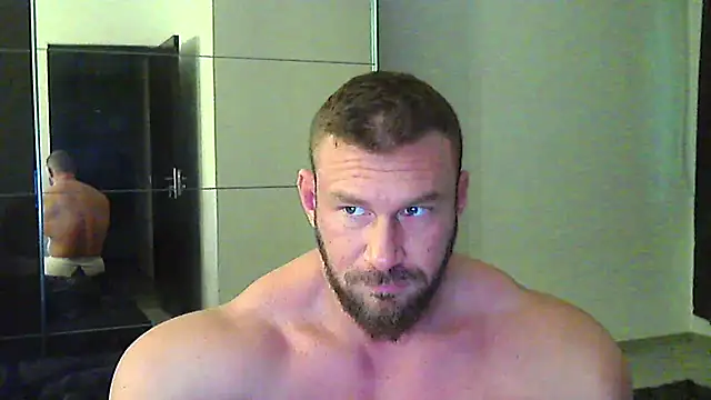muscularkevin online show from February 2026 02:37:02 PM