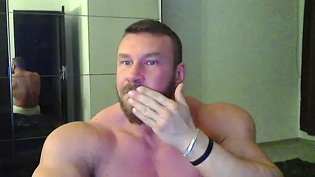 muscularkevin online show from February 2026 04:43:02 AM