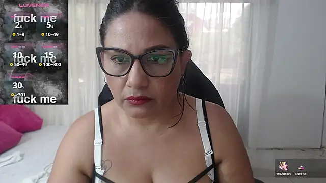 Katha Marck online show from February 2025 12:37:01 PM