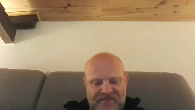 davigochi77bcn online show from April 2026 07:52:01 PM