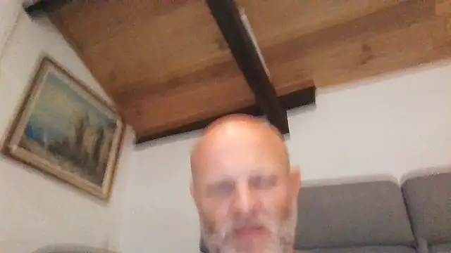 davigochi77bcn online show from July 2026 10:28:02 PM