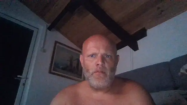 davigochi77bcn online show from July 2026 11:04:02 PM