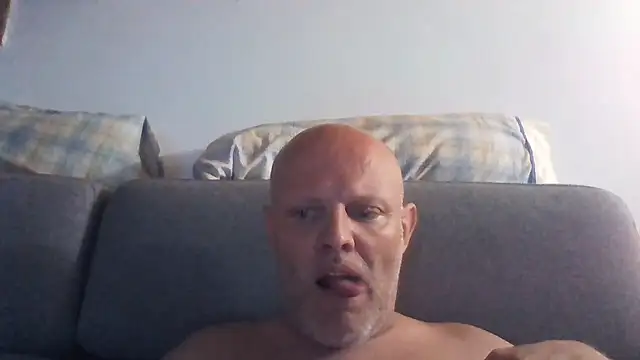 davigochi77bcn online show from August 2026 07:57:02 PM
