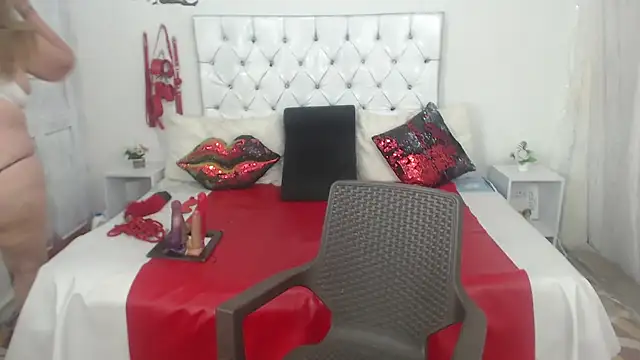 Snapshot of Sweetbigcatt chatting on March 2026 05:46:01 AM Sweetbigcatt online show from March 2026 05:46:01 AM