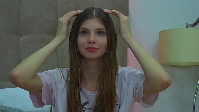 Snapshot of AudreyBarlow chatting on February 2025 02:38:02 PM AudreyBarlow online show from February 2025 02:38:02 PM