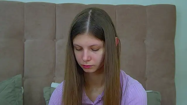 Snapshot of AudreyBarlow chatting on March 2026 06:30:01 AM AudreyBarlow online show from March 2026 06:30:01 AM