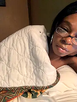 Jasmine FullsShine online show from November 2025 11:43:02 AM