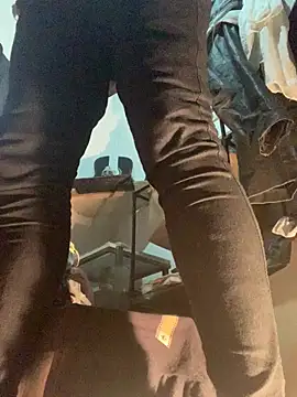 Snapshot of raphadoors19 chatting on February 2026 12:40:02 AM raphadoors19 online show from February 2026 12:40:02 AM