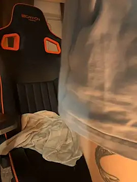 Snapshot of Bastet chatting on December 2024 09:24:02 PM Bastet online show from December 2024 09:24:02 PM