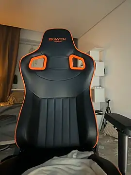 Snapshot of Bastet chatting on December 2024 09:50:01 PM Bastet online show from December 2024 09:50:01 PM