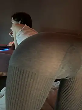 Snapshot of Bastet chatting on January 2025 10:45:01 PM Bastet online show from January 2025 10:45:01 PM