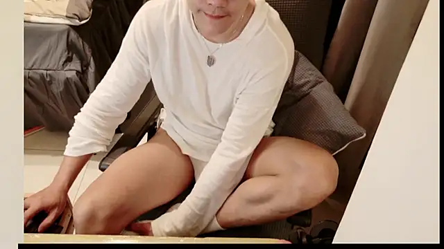 Snapshot of Canto-Dvng chatting on March 2025 12:02:02 PM Canto-Dvng online show from March 2025 12:02:02 PM