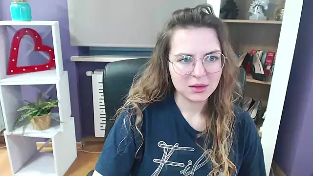 Zoey Erotic online show from February 2025 05:37:01 AM