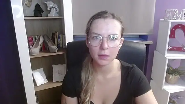 Zoey Erotic online show from September 2025 04:23:02 AM