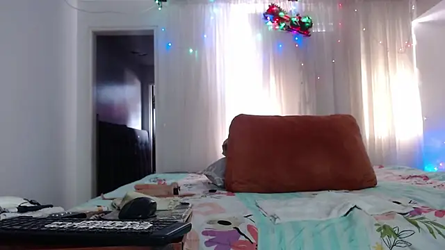 linapalacios online show from December 2025 08:02:02 PM