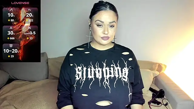 Snapshot of Laura_sinner chatting on October 2025 04:39:01 PM Laura sinner online show from October 2025 04:39:01 PM