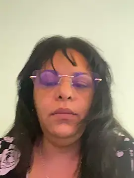 Snapshot of Kataliina chatting on May 2026 07:20:01 PM Kataliina online show from May 2026 07:20:01 PM