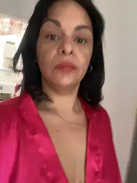 Snapshot of Kataliina chatting on May 2026 05:18:02 PM Kataliina online show from May 2026 05:18:02 PM