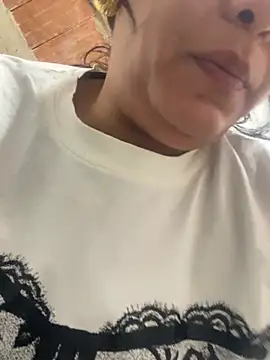 Snapshot of Kataliina chatting on June 2026 10:12:01 PM Kataliina online show from June 2026 10:12:01 PM