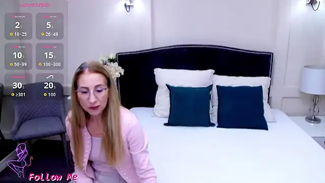 FoxyRamona online show from July 2026 06:38:02 AM