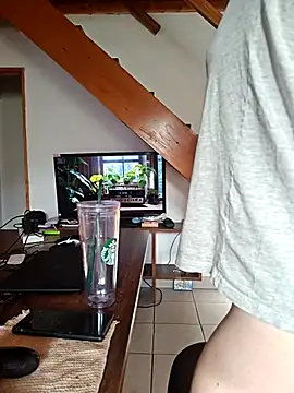 Snapshot of Elnonoykeila77 chatting on March 2025 11:22:02 PM Elnonoykeila77 online show from March 2025 11:22:02 PM