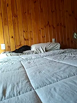 Snapshot of Elnonoykeila77 chatting on March 2025 01:42:02 PM Elnonoykeila77 online show from March 2025 01:42:02 PM