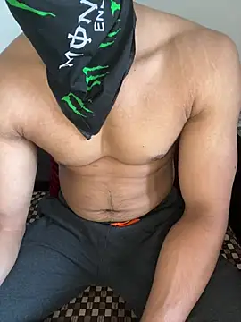 Snapshot of AmHunter04 chatting on March 2025 09:38:02 AM AmHunter04 online show from March 2025 09:38:02 AM