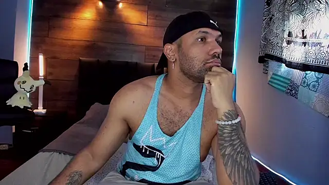 anthonylatynxd online show from February 2025 03:14:01 PM