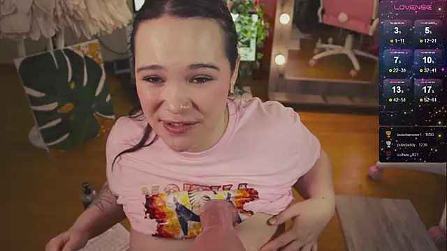 Chery Lady22 online show from December 2024 06:33:01 PM