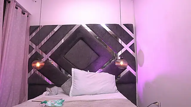 violeta aroca online show from October 2025 03:42:02 AM