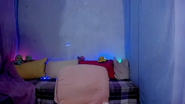 LickLizzy online show from February 2025 11:53:02 PM