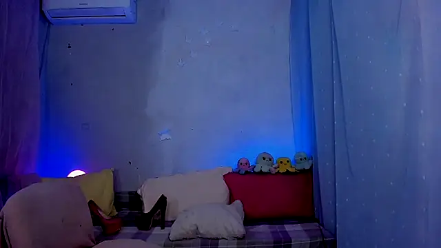 LickLizzy online show from February 2025 11:15:02 PM