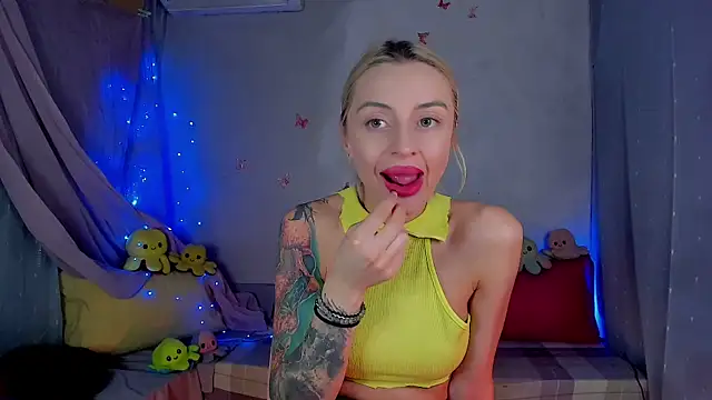 LickLizzy online show from February 2026 10:35:01 PM