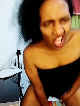 Snapshot of Aishamara chatting on February 2026 04:02:01 AM Aishamara online show from February 2026 04:02:01 AM