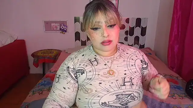 Snapshot of Queen_Anne chatting on March 2026 07:09:01 PM Queen Anne online show from March 2026 07:09:01 PM