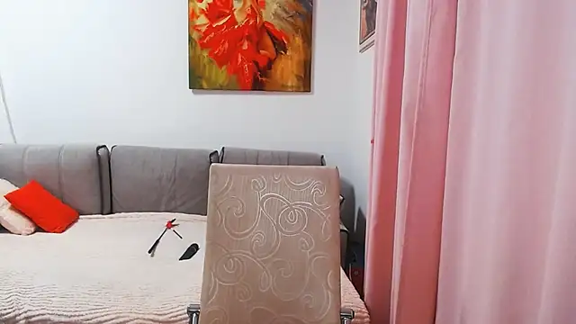 Magic Blondie online show from December 2025 02:58:02 PM