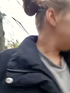 Keli Jessi online show from November 2025 01:25:02 PM